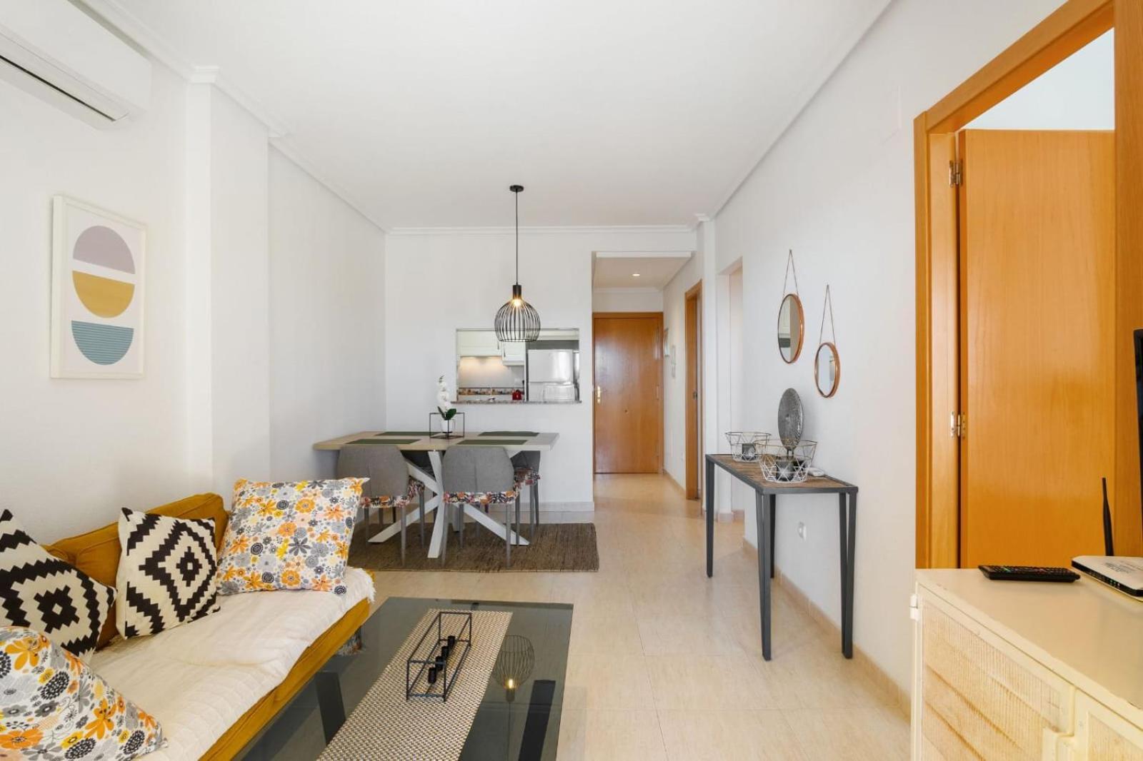Nice Modern 2 Bed Apartment In Torrievieja Torrevieja Dış mekan fotoğraf