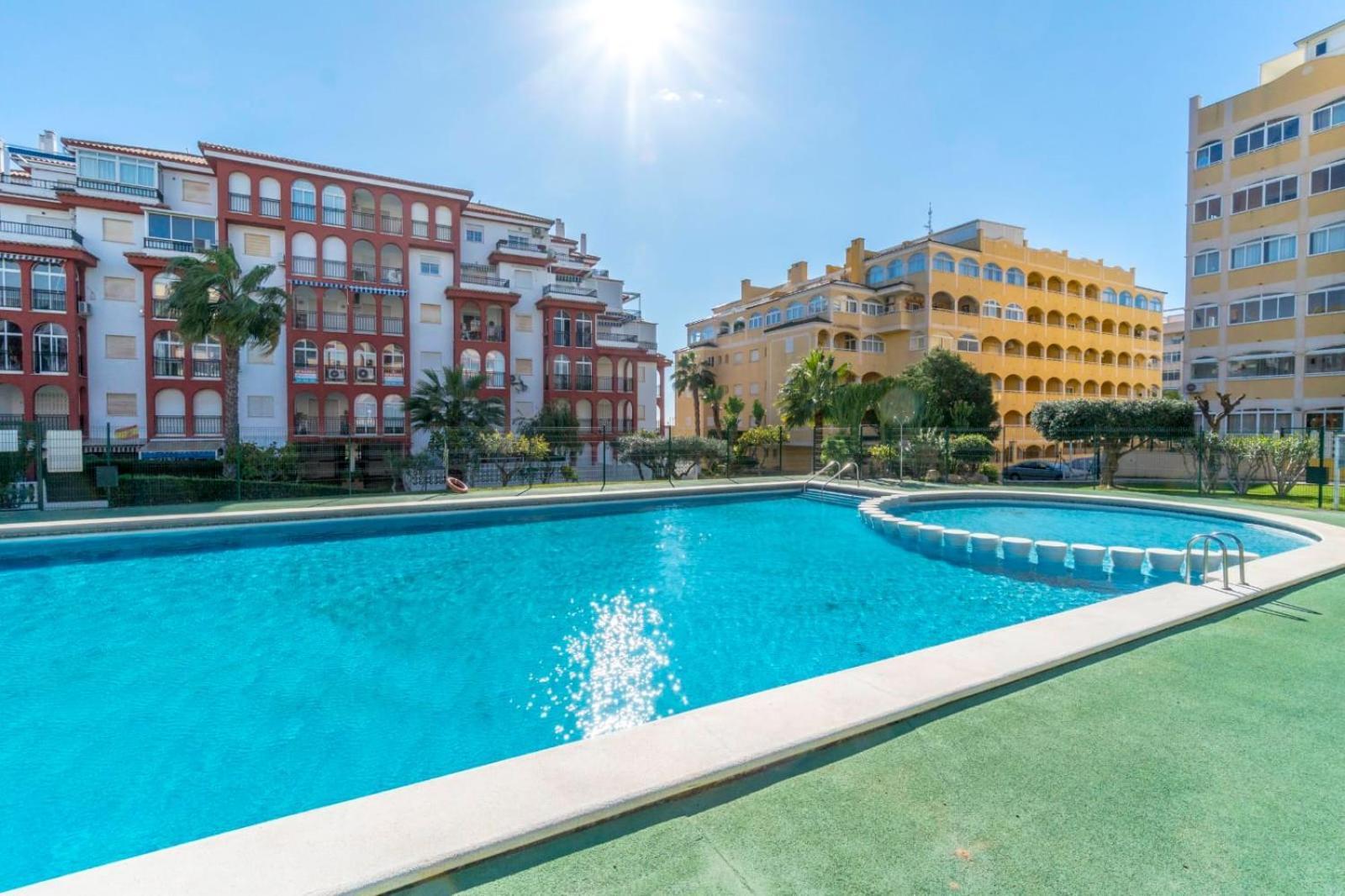 Nice Modern 2 Bed Apartment In Torrievieja Torrevieja Dış mekan fotoğraf