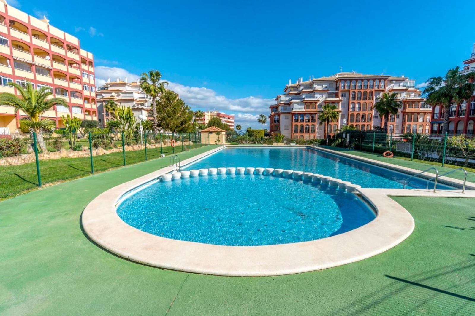 Nice Modern 2 Bed Apartment In Torrievieja Torrevieja Dış mekan fotoğraf